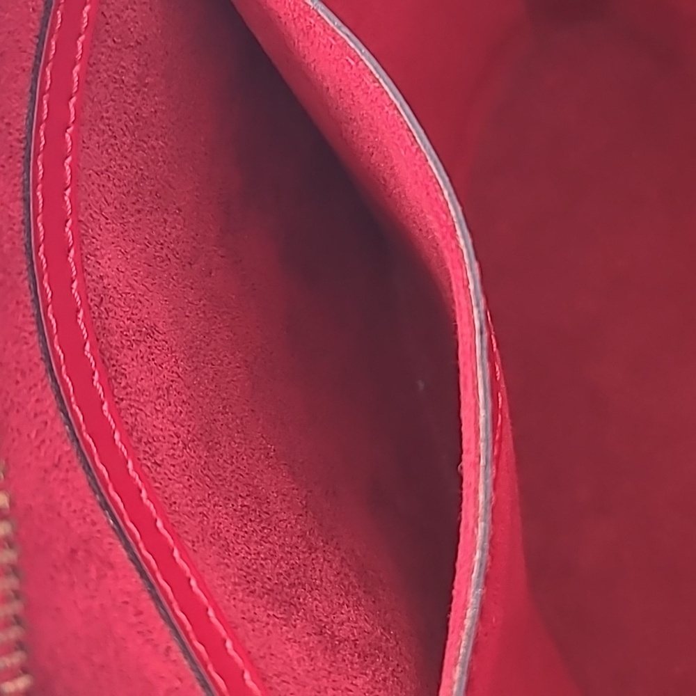 Louis Vuitton Saint Jacques PM Epi Leather Red Tote - Picture 13 of 13